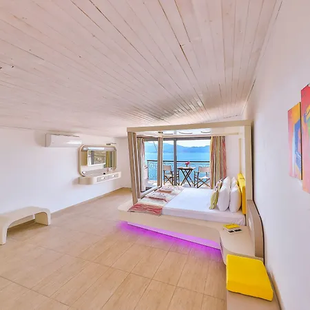 Hamarat Kaş